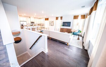 4 Midway Rd S in Tinton Falls, NJ - Building Photo - Building Photo