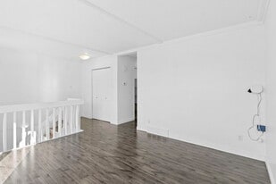 236 Avenue S North in Saskatoon, SK - Building Photo