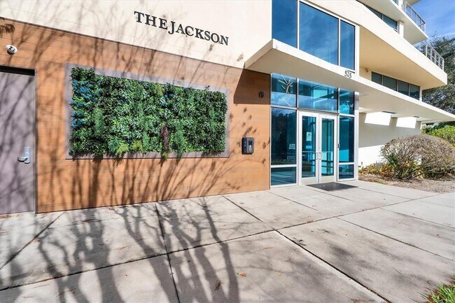 525 E Jackson St in Orlando, FL - Foto de edificio - Building Photo