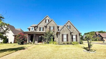 1245 Fruited Pln Cv in Collierville, TN - Building Photo