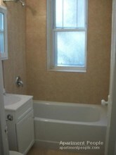 1608 W Berteau Ave-Unit -2I in Chicago, IL - Building Photo - Building Photo