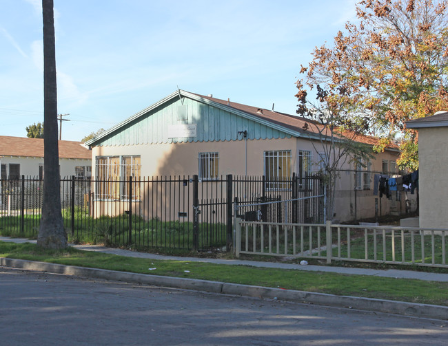 5 Unit Apartment Bldg in Los Angeles, CA - Building Photo - Building Photo