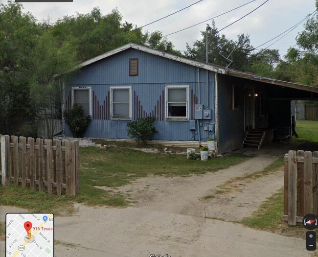 property at 916 TX-359