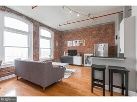 1010 Race St in Philadelphia, PA - Building Photo