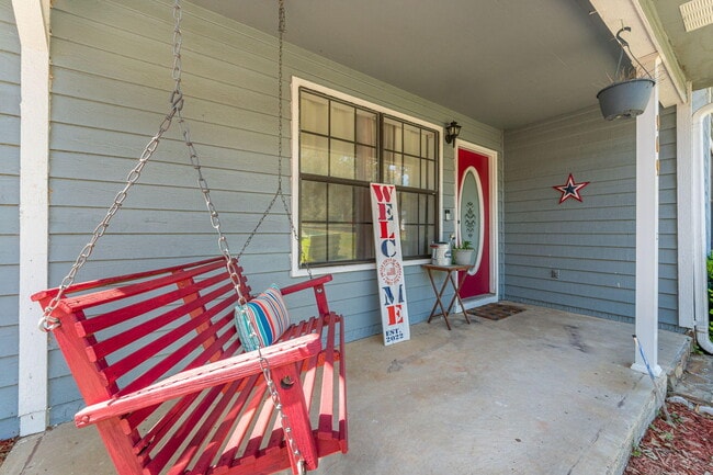 969 Dixie St in Crestview, FL - Building Photo - Building Photo