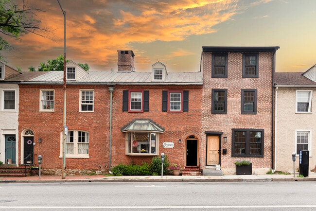 18 N New St, Unit 18 N. New St 2nd FL Apt in West Chester, PA - Building Photo - Building Photo