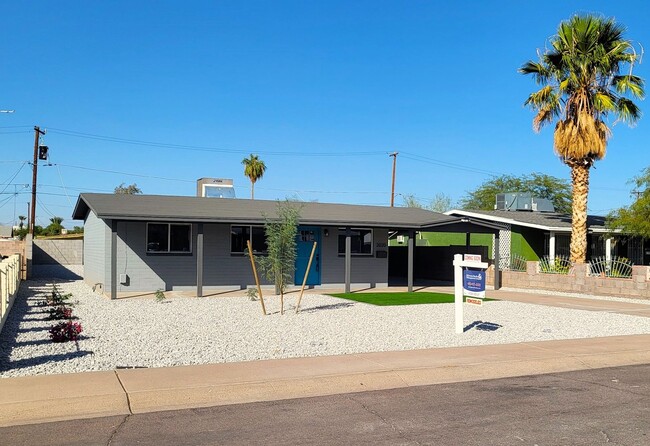 2020 E Howe Ave in Tempe, AZ - Building Photo - Building Photo