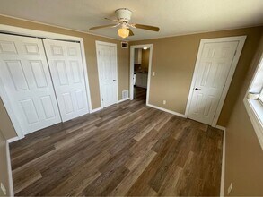 136 Kimberling City Ctr Ln, Unit 5 in Kimberling City, MO - Foto de edificio - Building Photo