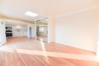 412 Avenida Santa Barbara in San Clemente, CA - Building Photo - Building Photo