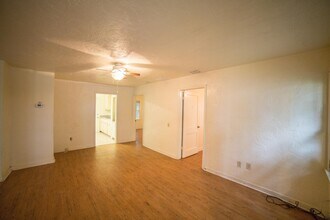 602 NW 13th Terrace in Gainesville, FL - Building Photo - Building Photo