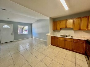 14642 10th St in Dade City, FL - Building Photo - Building Photo