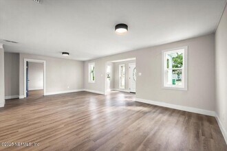 937 4th Ave S in Jacksonville Beach, FL - Building Photo - Building Photo