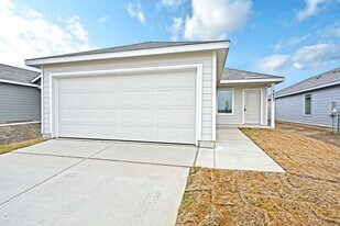 3805 Swift Fox Rd in New Braunfels, TX - Building Photo