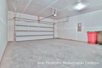 5903 S Bounty Pl in Sioux Falls, SD - Building Photo - Building Photo