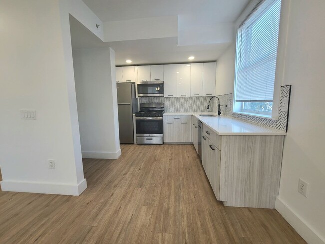 205 Mt Vernon Ave, Unit 403 in Orange, NJ - Foto de edificio - Building Photo