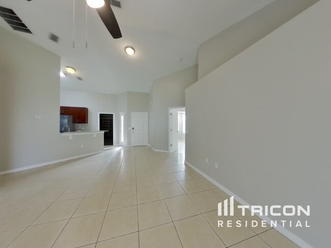 3739 Crossing Creek Blvd in St. Cloud, FL - Building Photo - Building Photo
