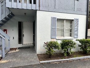 9208 N Connechusett Rd in Tampa, FL - Building Photo - Building Photo