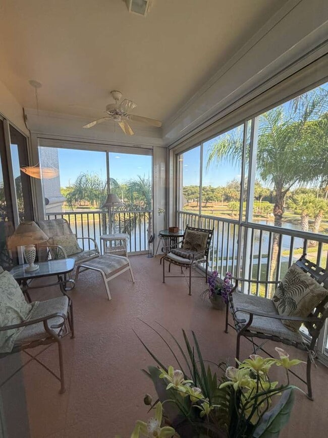 17020 Willowcrest Way in Ft. Myers, FL - Building Photo - Building Photo