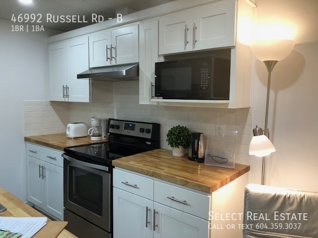 A-46992 Russell Rd in Chilliwack, BC - Building Photo - Building Photo