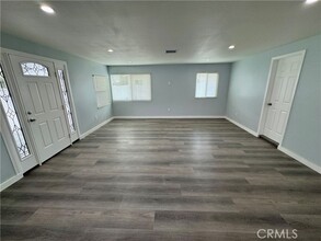 4560 Ambs Dr in Riverside, CA - Building Photo - Building Photo