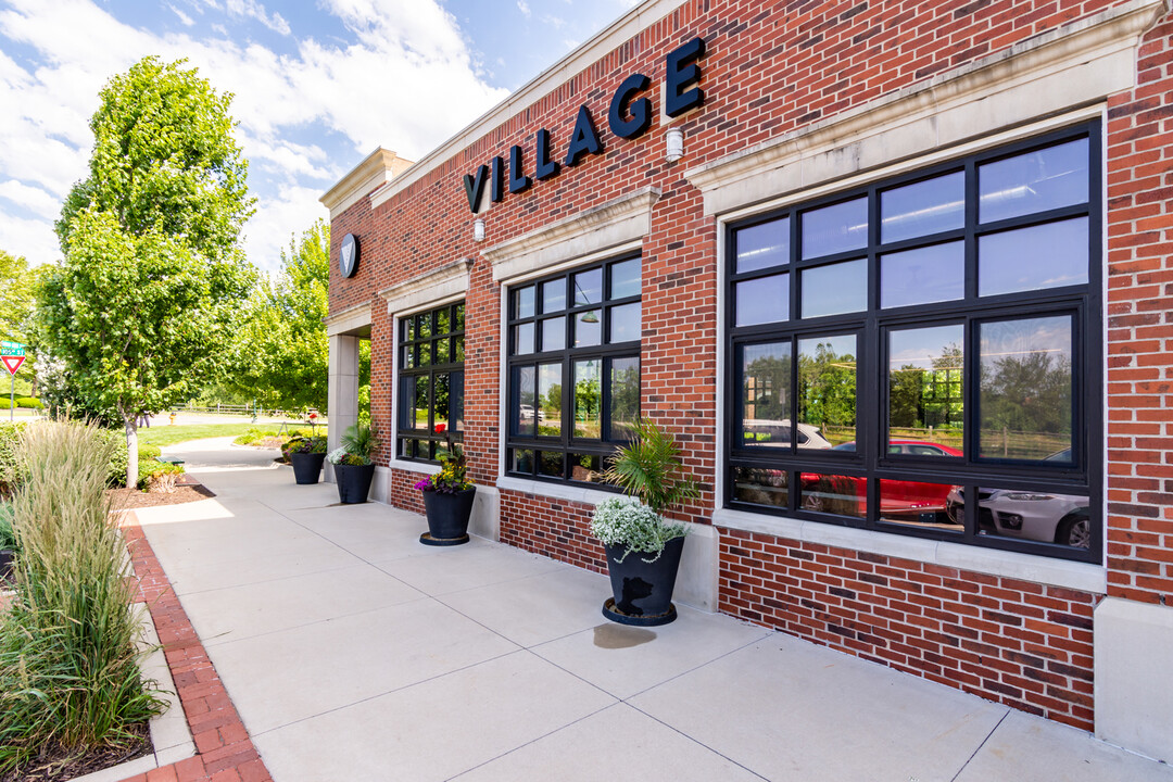 Village at Mission Farms in Overland Park, KS - Foto de edificio