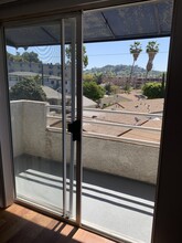 3350 Drew St in Los Angeles, CA - Building Photo - Building Photo