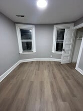 34 N 18th St in East Orange, NJ - Foto de edificio - Building Photo