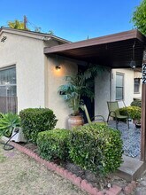 252 San Francisco Ave in Pomona, CA - Foto de edificio - Building Photo