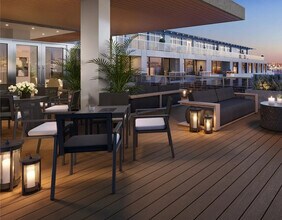 755 Harbourside Dr in North Vancouver, BC - Building Photo - Building Photo