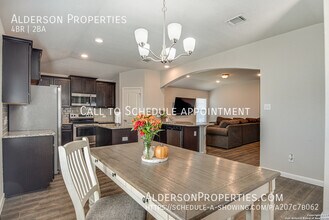 2292 Olive Hl in New Braunfels, TX - Building Photo - Building Photo