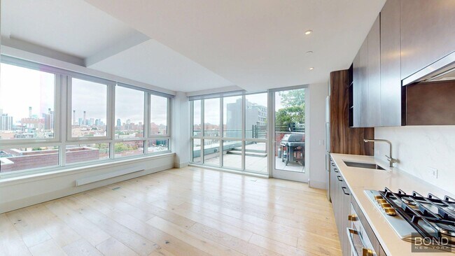 251 E 2nd St in New York, NY - Building Photo - Building Photo