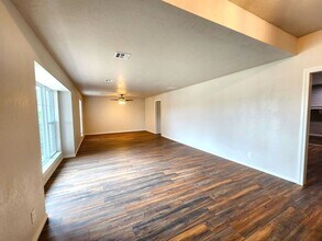 12108 Camelot Pl in Oklahoma City, OK - Building Photo - Building Photo