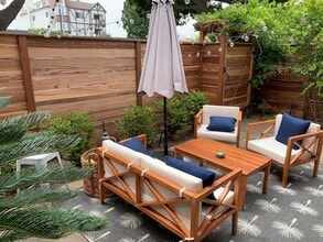 12713 Venice Blvd, Unit Top Floor in Los Angeles, CA - Foto de edificio - Building Photo