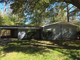 3104 Meadow Forest Dr in Jackson, MS - Building Photo