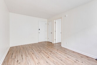 525 Washington Ave in Bridgeville, PA - Building Photo - Building Photo