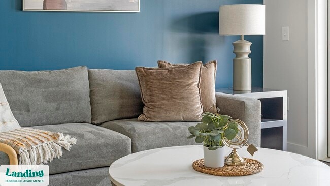 6025 Riverview Rd SE in Mableton, GA - Foto de edificio - Building Photo