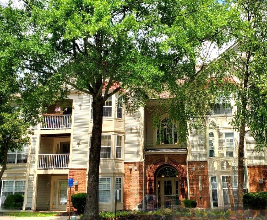 18707 Sparkling Water Dr in Germantown, MD - Building Photo