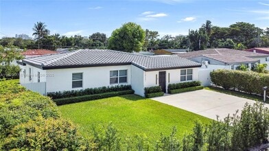 18361 NE 20th Pl in North Miami Beach, FL - Building Photo - Building Photo