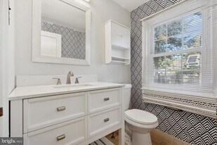 433 Haverford Rd in Wynnewood, PA - Building Photo