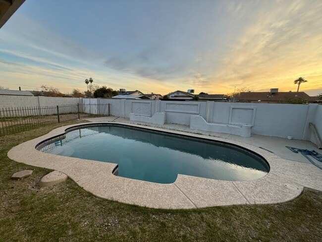 2229 N 58th Dr in Phoenix, AZ - Building Photo - Building Photo