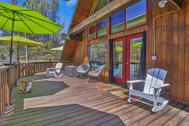 16424 Aleutian Dr in Pine Mountain Club, CA - Building Photo - Building Photo