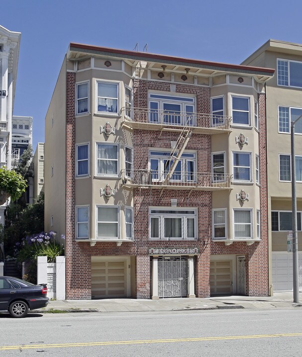 1966 California St in San Francisco, CA - Building Photo