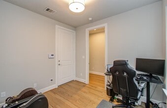 4047 Leeland St in Houston, TX - Building Photo - Building Photo