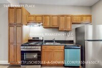 946 Bennett Pl photo'