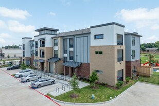 Palladium Houston Ella in Houston, TX - Building Photo