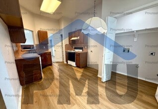 312 Winnipeg Dr in Glenn Heights, TX - Building Photo - Building Photo