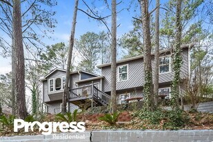 249 Castleair Dr NE in Kennesaw, GA - Building Photo