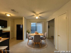 8869 Meadow Trace St in San Antonio, TX - Building Photo - Building Photo