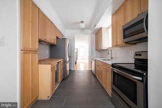 819 Mercer St in Philadelphia, PA - Building Photo - Building Photo