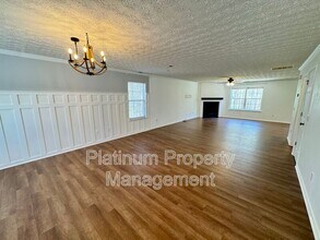 8515 River Hill Commons Dr in Ball Ground, GA - Building Photo - Building Photo